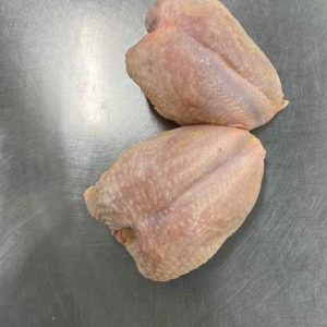 Friss csontos bőrös csirkemell